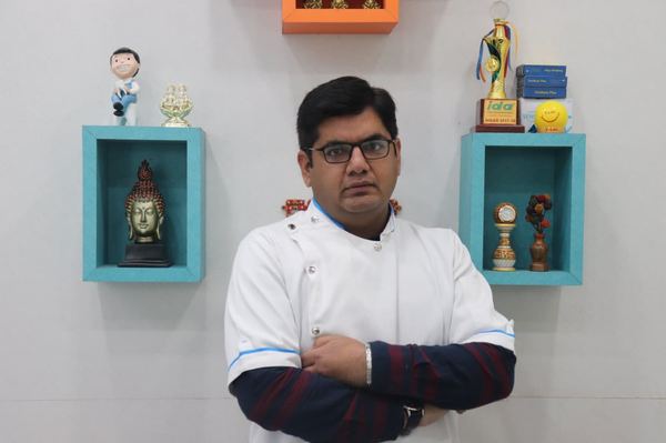 Dr. Tarun Kalra, MDS, Star Dental Clinic